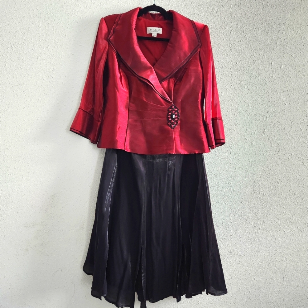 J.R. Nites by Carol Lin 2 Piece Silk Cherry Red Blazer & Black Skirt Size 12